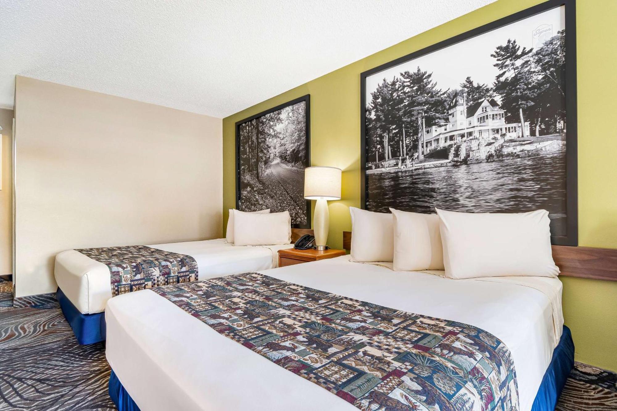 Super 8 By Wyndham Lake George/Downtown Exterior foto